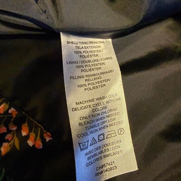 LOFT Floral print puffer vest, Size Large - Picture 4 of 4